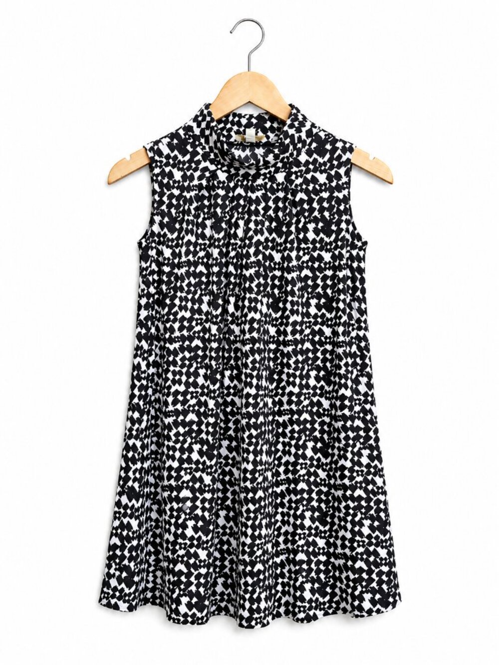 LAURA PLUS | Black & White Mock Neck Sleeveless Blouse – Women’s 1X